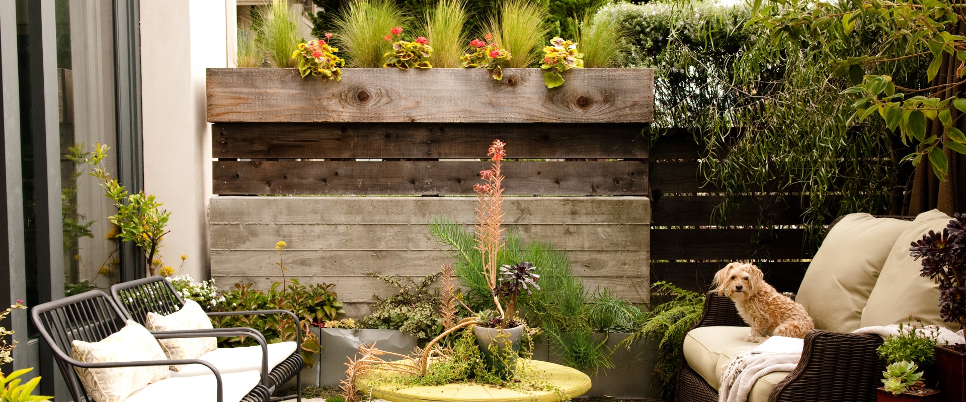 Maximizing Small Outdoor Spaces with DIY Outdoor Furniture